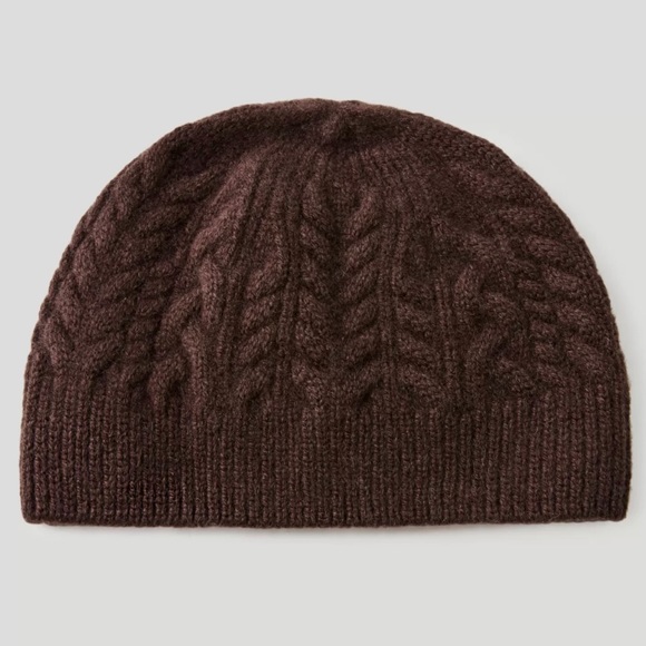 ARITZIA Auxiliary Luxe Cashmere Cable Knit Beanie - Picture 4 of 5
